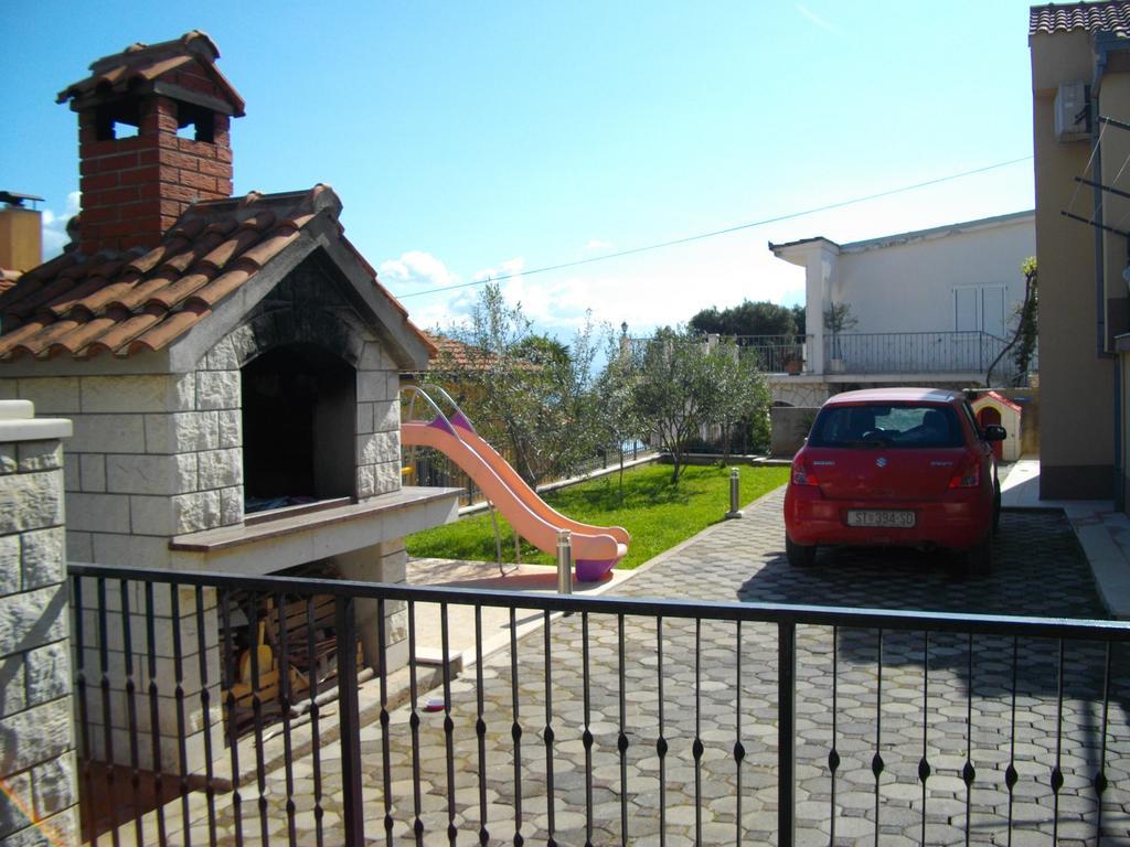 Apartments Viki Trogir Exterior photo